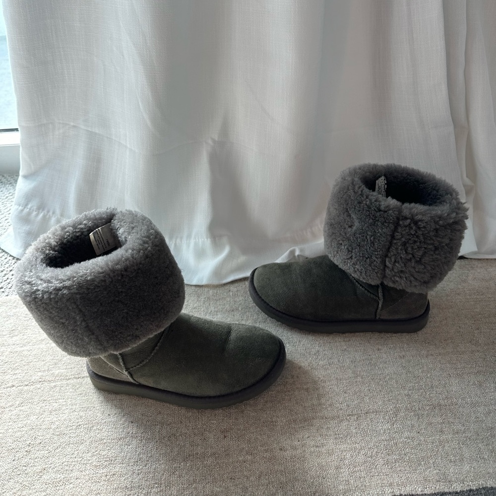 Classic Tall Ugg 5185 size 6